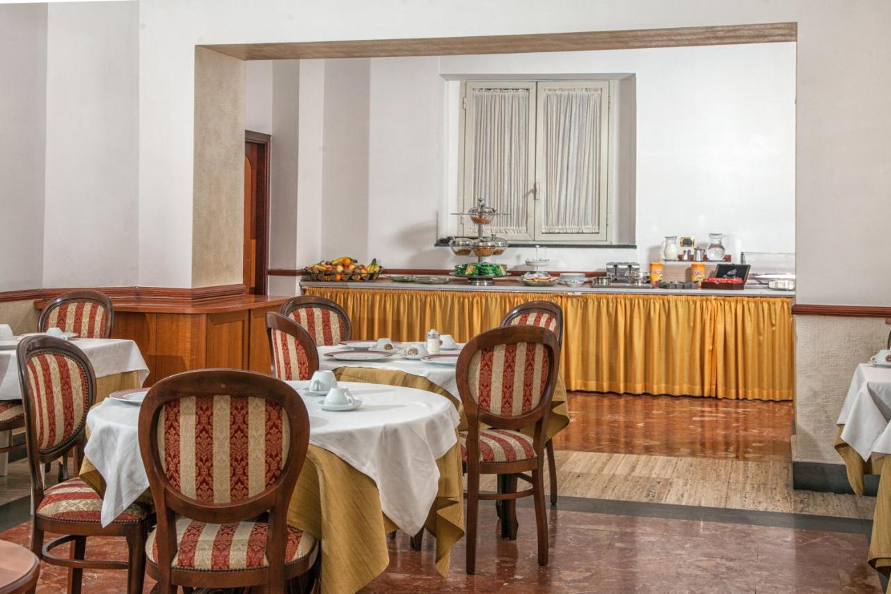 Hotel Cesare 14 Neapol Exteriér fotografie